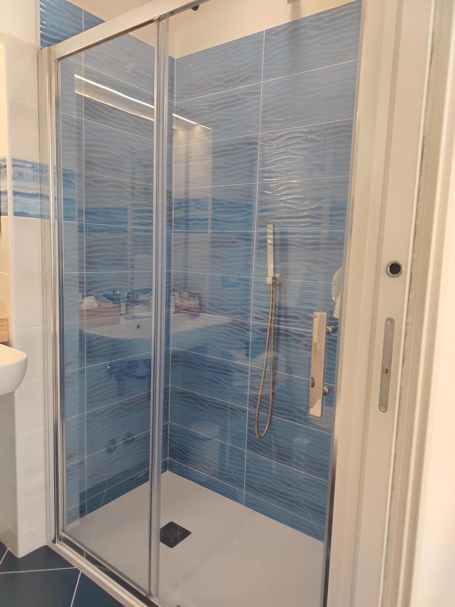 B&B Valenti Amalfi Bagian luar foto