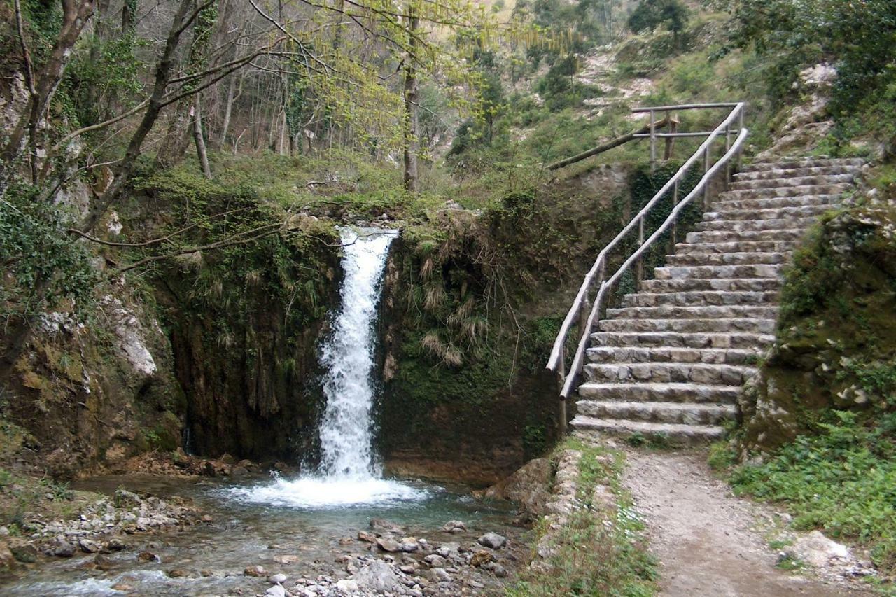 B&B Valenti Amalfi Bagian luar foto